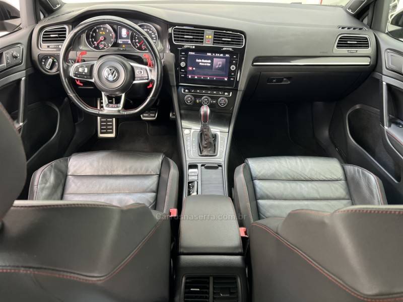 VOLKSWAGEN - GOLF - 2014/2014 - Preta - R$ 139.900,00