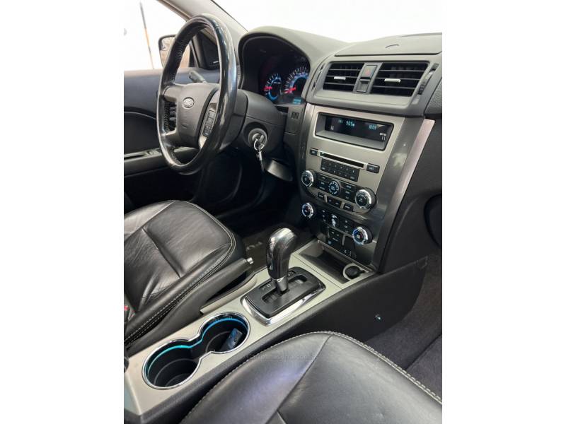 FORD - FUSION - 2010/2011 - Branca - R$ 44.900,00