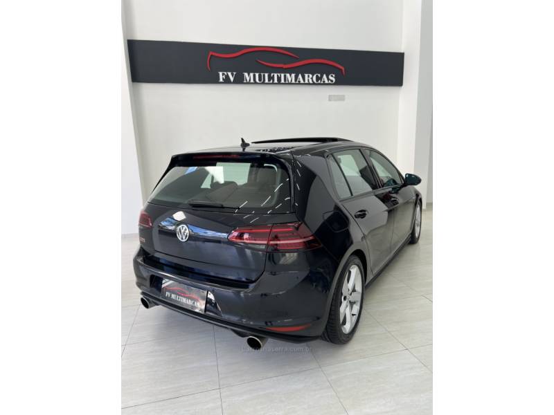 VOLKSWAGEN - GOLF - 2014/2014 - Preta - R$ 139.900,00