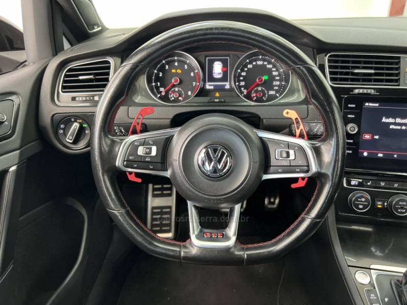 VOLKSWAGEN - GOLF - 2014/2014 - Preta - R$ 139.900,00