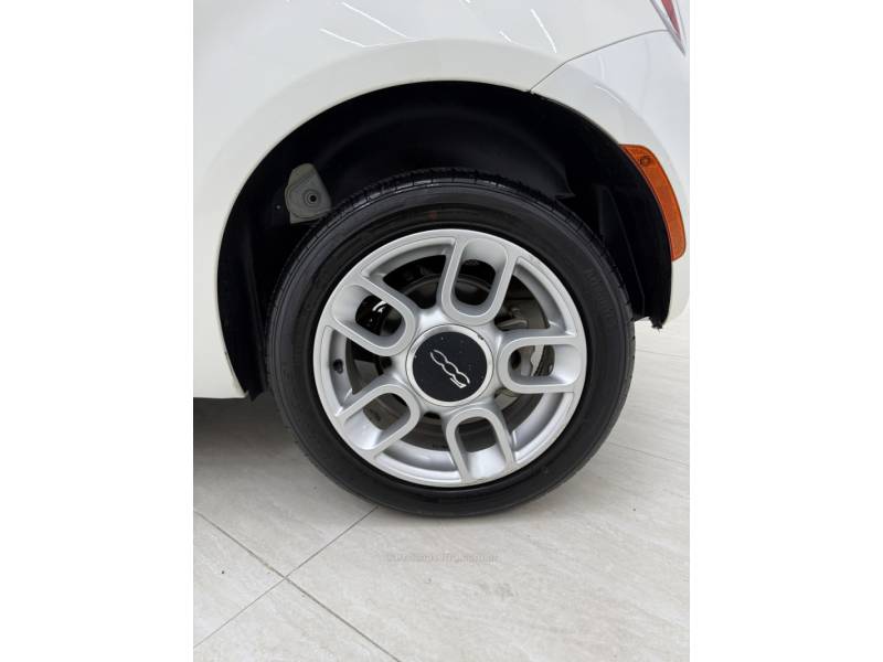 FIAT - 500 - 2015/2015 - Branca - R$ 55.900,00
