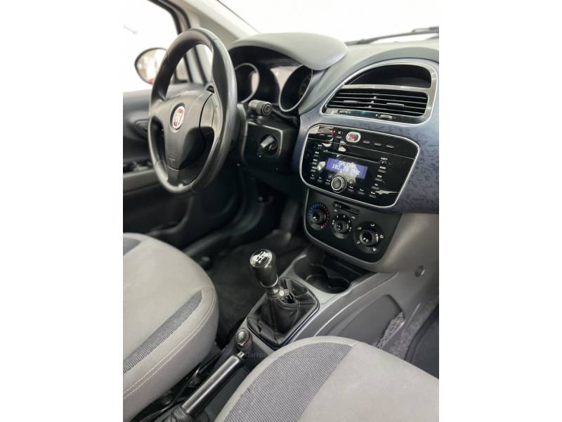 FIAT - PUNTO - 2013/2013 - Branca - R$ 44.990,00