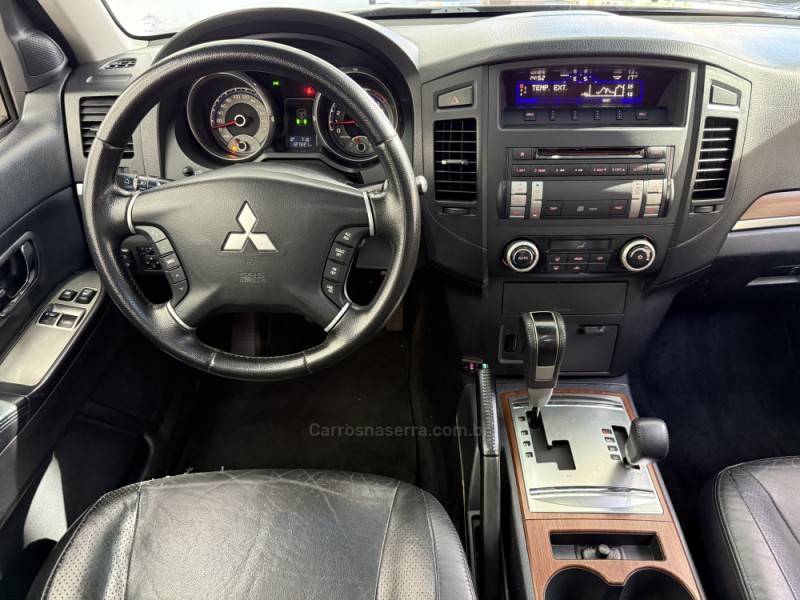 MITSUBISHI - PAJERO FULL - 2008/2008 - Preta - R$ 99.900,00