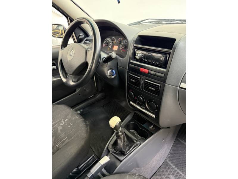FIAT - SIENA - 2007/2007 - Branca - R$ 26.900,00