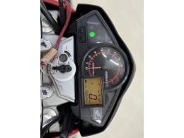 HONDA - CB 300R - 2015/2015 - Vermelha - R$ 14.500,00