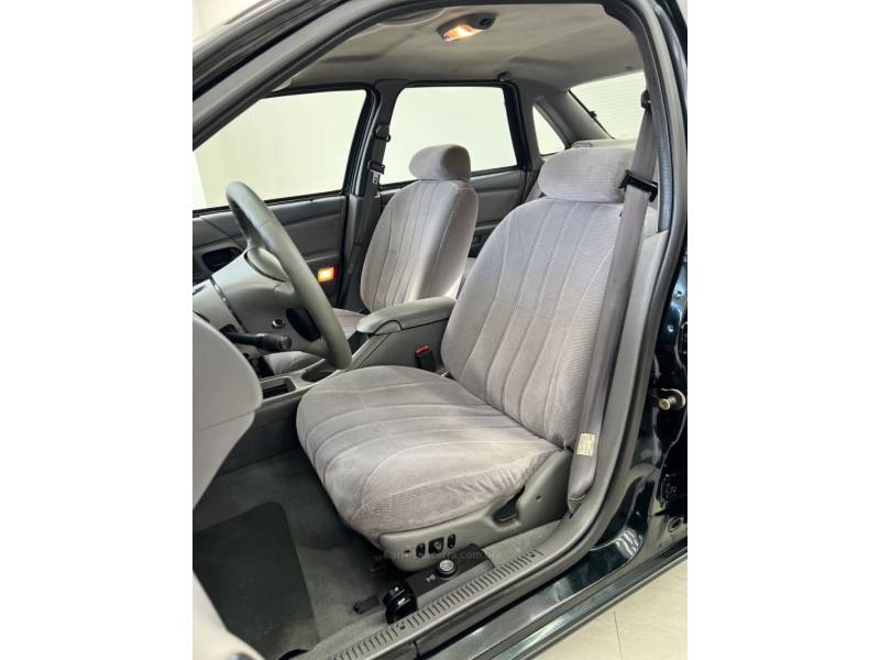 FORD - TAURUS - 1995/1995 - Verde - R$ 69.900,00
