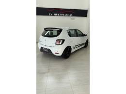 RENAULT - SANDERO - 2016/2017 - Branca - R$ 66.900,00