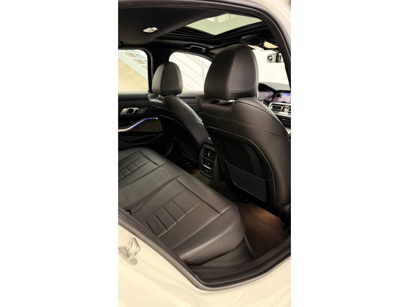 BMW - 320I - 2022/2022 - Branca - R$ 239.900,00