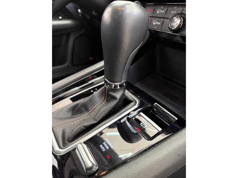 JEEP - COMPASS - 2022/2022 - Prata - R$ 159.990,00