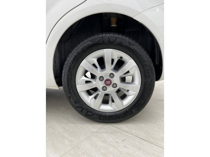FIAT - PUNTO - 2013/2013 - Branca - R$ 42.990,00