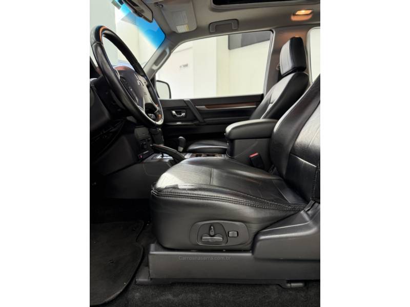 MITSUBISHI - PAJERO FULL - 2008/2008 - Preta - R$ 99.900,00