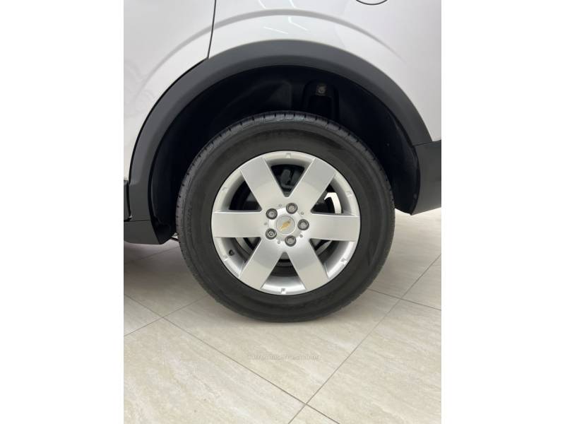 CHEVROLET - CAPTIVA - 2011/2011 - Prata - R$ 46.990,00