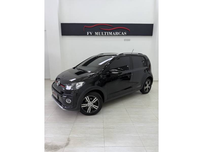 VOLKSWAGEN - UP - 2020/2021 - Preta - R$ 69.900,00