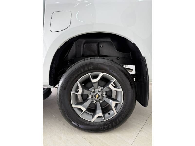 CHEVROLET - S10 - 2024/2025 - Branca - R$ 254.900,00