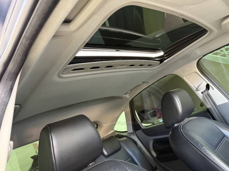 FORD - FOCUS - 2012/2012 - Azul - R$ 55.900,00