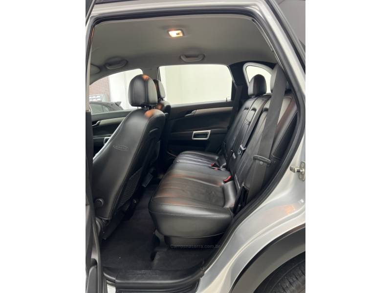 CHEVROLET - CAPTIVA - 2011/2011 - Prata - R$ 46.990,00