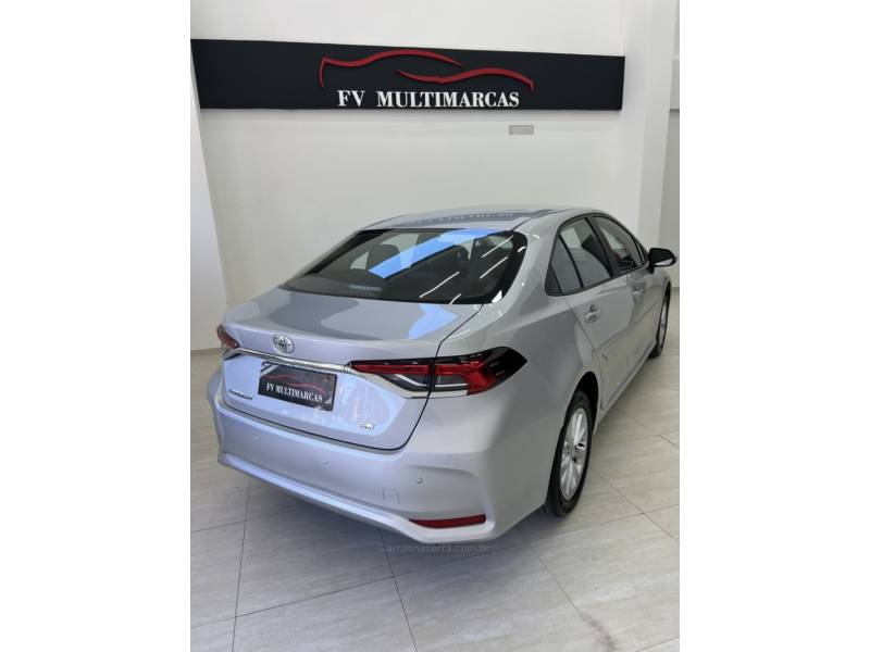 TOYOTA - COROLLA - 2019/2020 - Prata - R$ 104.900,00