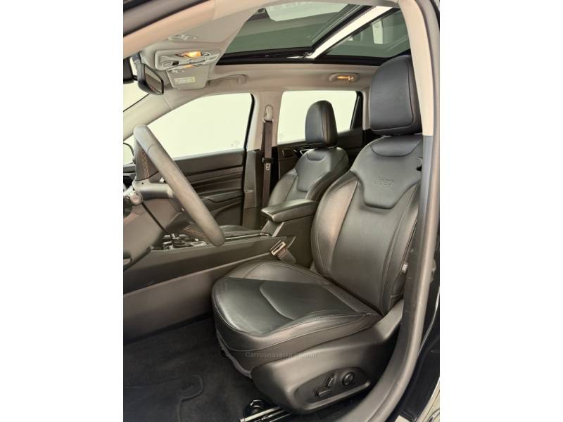 JEEP - COMPASS - 2022/2022 - Prata - R$ 159.990,00