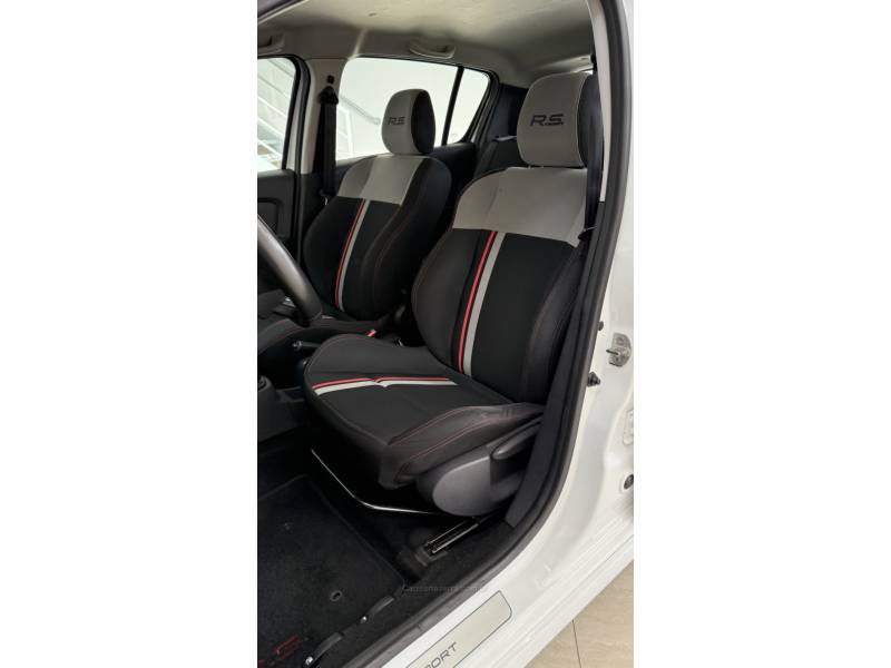 RENAULT - SANDERO - 2016/2017 - Branca - R$ 66.900,00