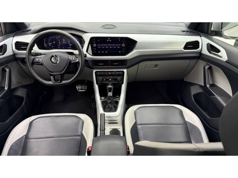 VOLKSWAGEN - T-CROSS - 2019/2020 - Prata - R$ 109.900,00