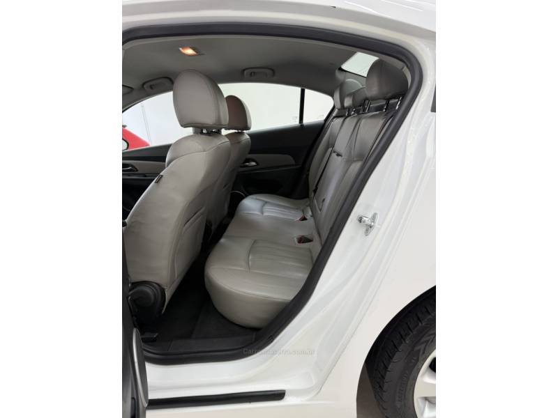 CHEVROLET - CRUZE - 2013/2013 - Prata - R$ 63.900,00
